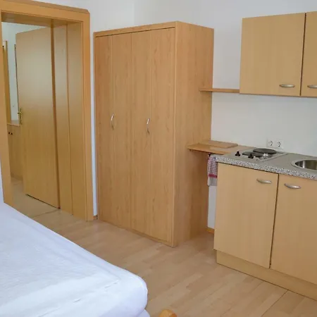 Zimmervermietung Fasching 3* Sankt Poelten