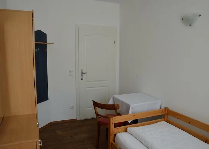 Zimmervermietung Fasching 3* Sankt Poelten